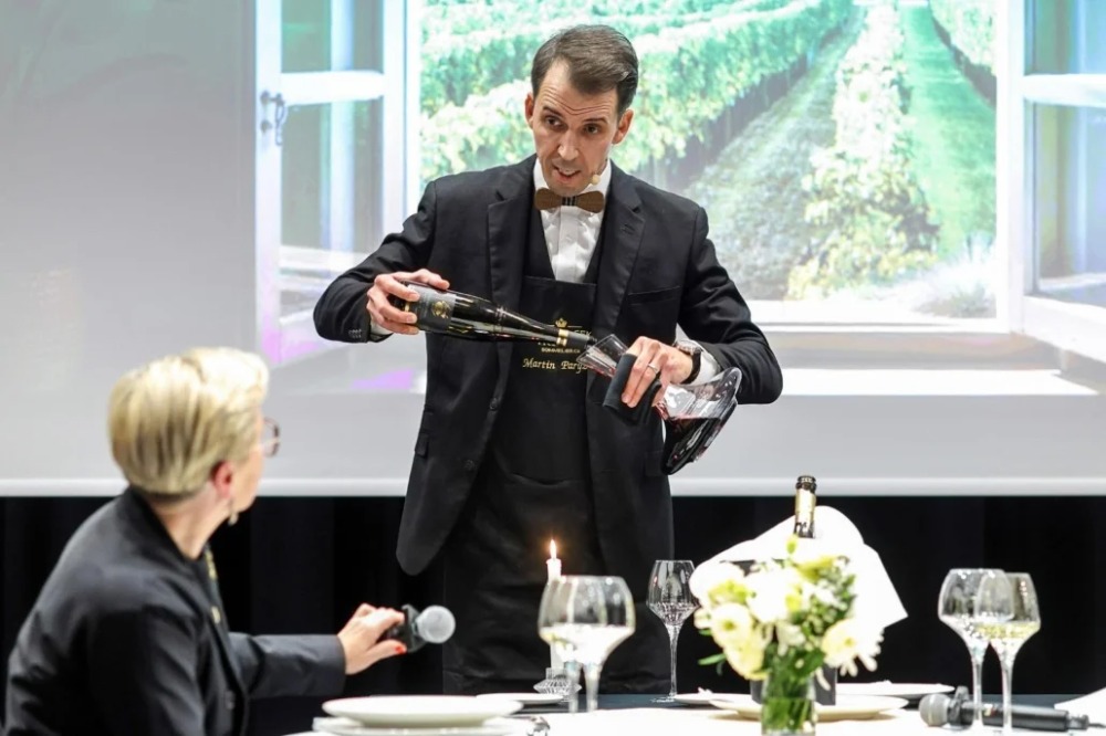 WhatsApp-Image-2025-10-17-at-12